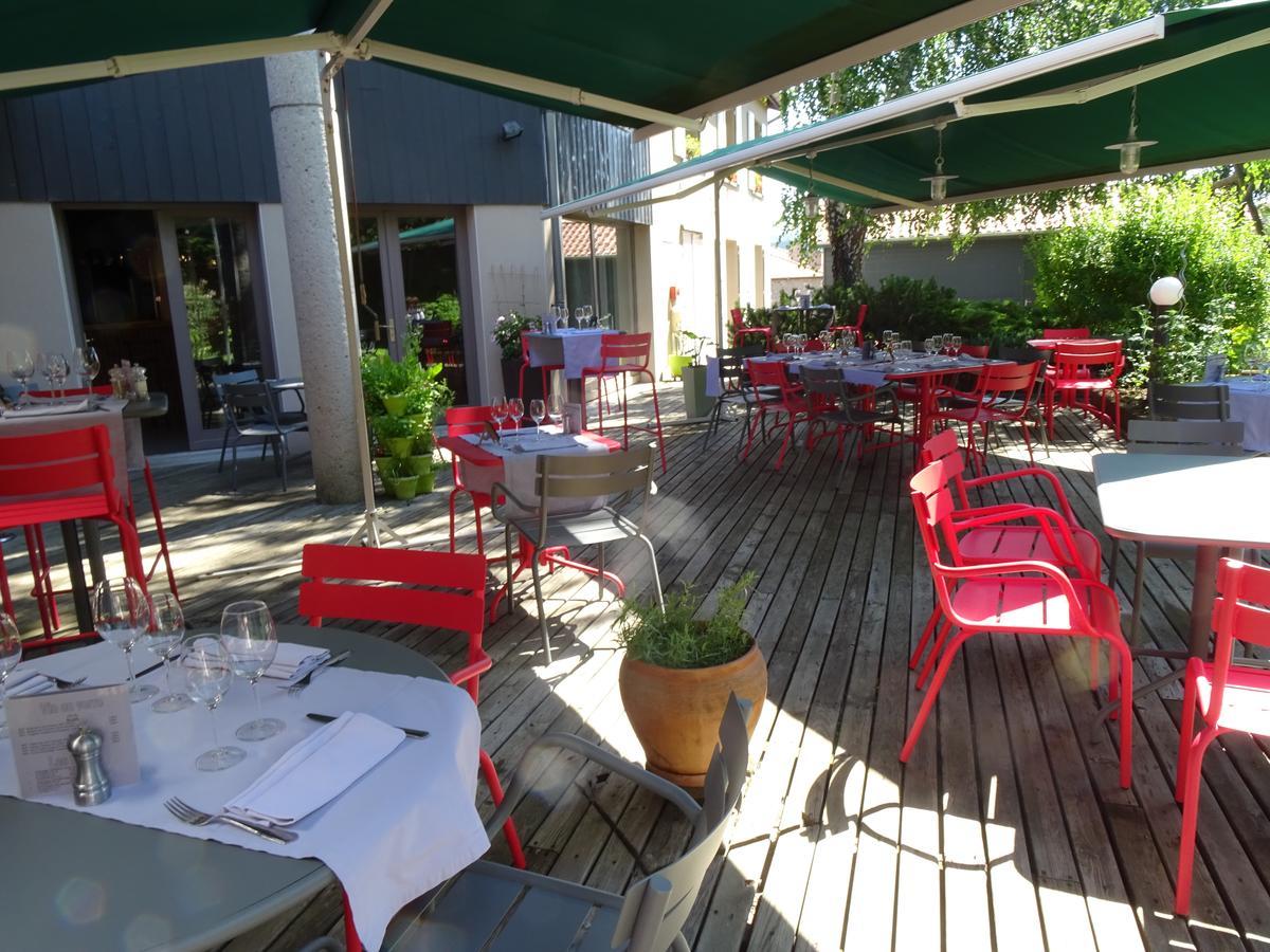 Logis Hotel Restaurant La Tour Dunieres Exterior foto